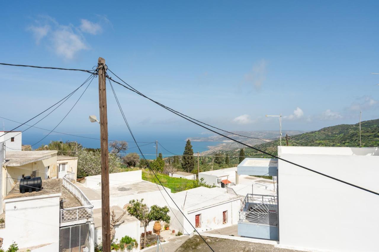 Maisonette In Roussa Ekklisia Sitia  Exterior photo
